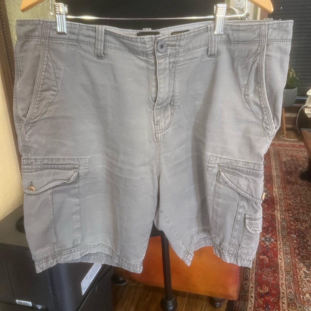 Quiksilver Gray Cargo Shorts size 36 in used condition